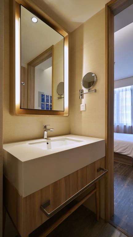 Hanting Premium Hotel Shanghai South Xizang Road المظهر الخارجي الصورة
